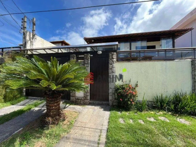 Casa com 6 dormitórios à venda, 400 m² por R$ 2.790.000,00 - Camboinhas - Niterói/RJ