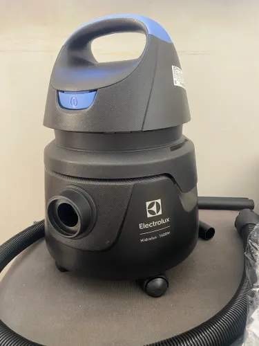 Aspirador de pó e água Electrolux