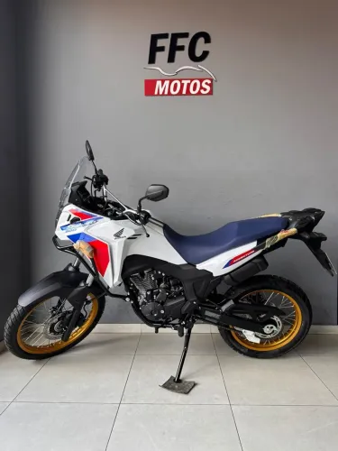 Honda Sahara 300 Adventure ABS Flex 2027 zero km