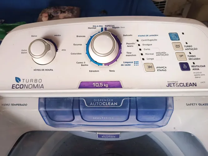 Máquina de lavar 10.5 quilos. Faço entrega