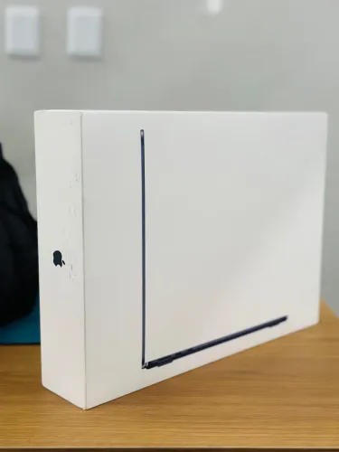 OFERTA! MacBook Air M2 256/16 LACRADO