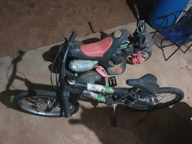VENDE SE BICICLETA INFANTIL E MOTO ELÉTRICA