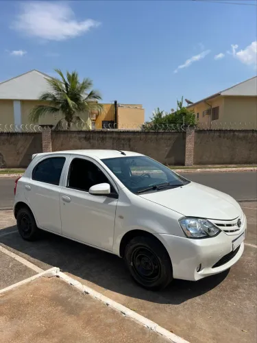 Toyota Etios X 1.3 Flex 16V 5P Aut. 2017