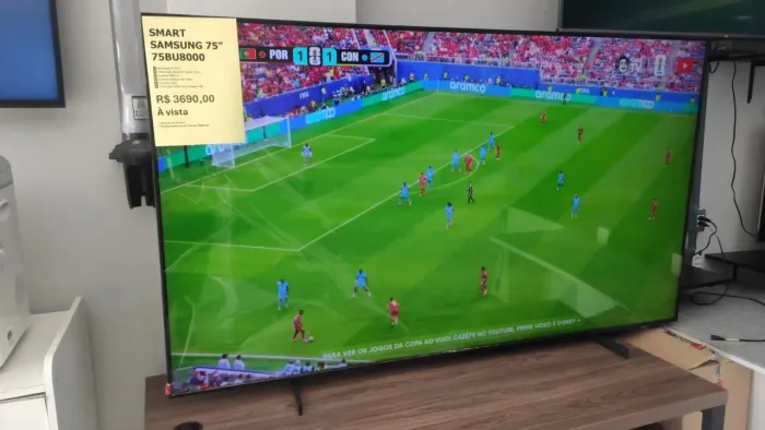SmartTv 75 Samsung Bu8000 com tela Nova