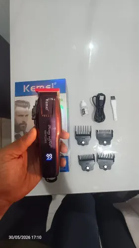 ?Máquina de Cortar Cabelo Kemei KM-PG2600 Sem Fio - Completa na Caixa