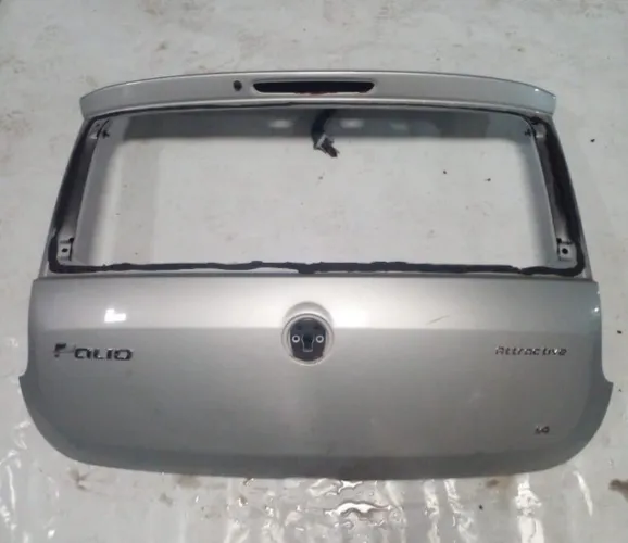 tampa traseira fiat punto