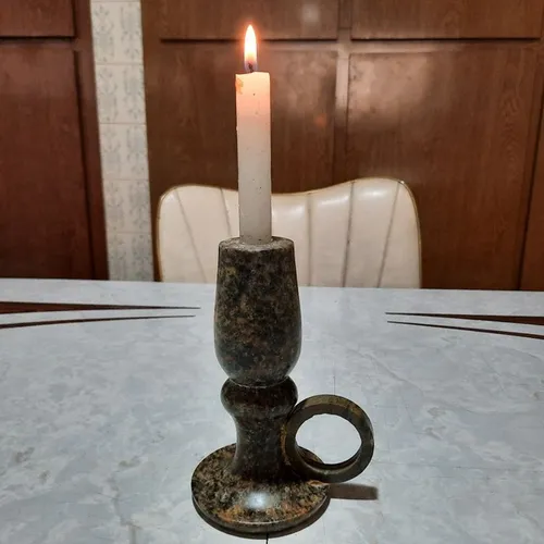 Castiçal de Granito cinza para uma vela. Antigo.