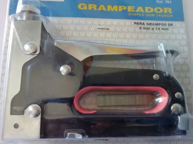 Grampeador Manual Grampeadeira Tapeceiro Estofador oferta liquida Aproveite