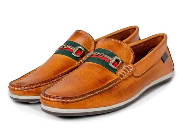 Sapato Mocassim Caramelo Couro Masculino com Metal Ref 3000