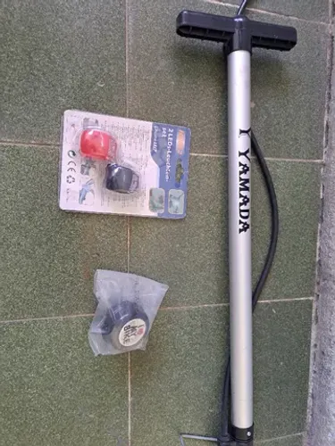 Kit bicicleta com bomba de pneu, leds e campainha