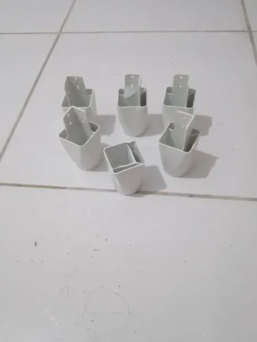 pés de guarda-roupa