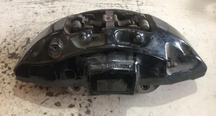 Pinça De Freio Dianteira Esquerda Brembo Bmw X6 2010