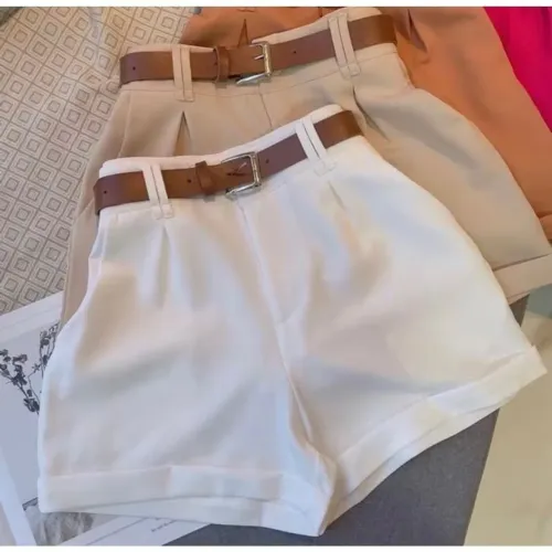 Shorts Alfaiataria com Cinto - na cor branca e cor preta tamanho M