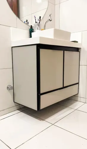Móveis Planejados em Vidro e Alumínio.