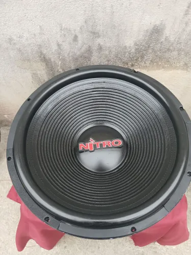 ALTO FALANTE NITRO 15 POLEGADAS 750 RMS EM 4 OHMS.