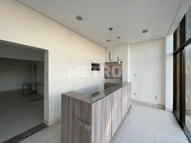 Clínica para VENDA, Lote 10x30, 04 salas, podendo expandir, Já com recepção