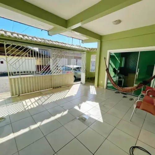 Casa, 130m², 4/4, 2 vgs no Residencial Itapuã