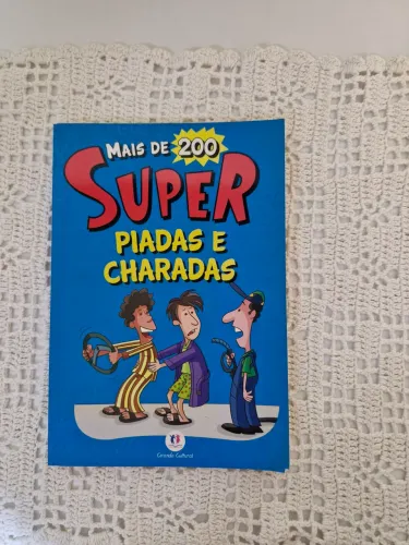 Mais de 200 Piadas e Charadas - Super