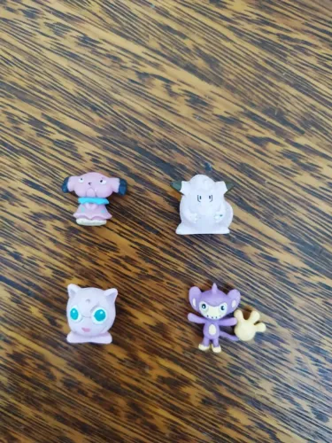Conjunto De 4 Pokémons Guanraná Caçulinha Dos Anos 2000