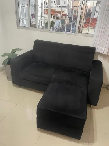 Sofá e puff Preto Moderno