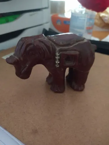 Escultura de Elefante Decorativa