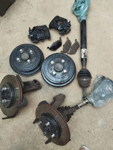 Vende-se jogo de freios completo com semi- eixo 