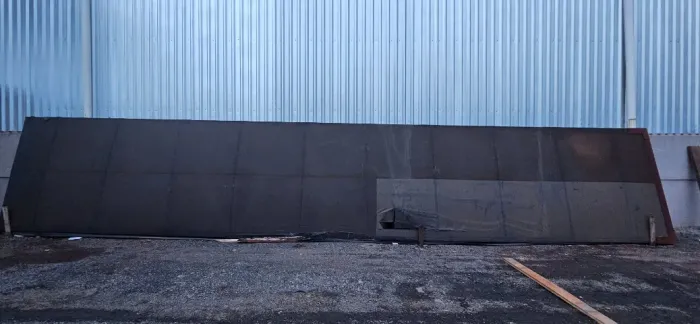 Teto de Sider com portas e colunas