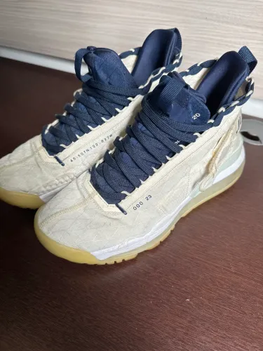 AIR MAX JUMPMAN 