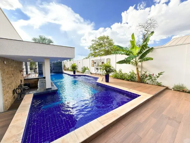 Casa à venda no Condomínio Mário Franco