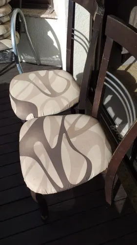 Cadeiras estofadas para mesa de jantar