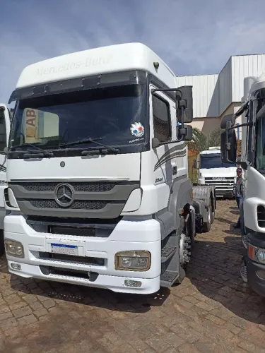 Mercedes 2544 trucado 