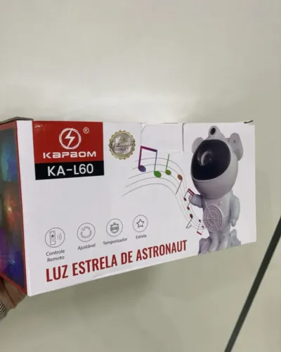 Projetor Astronauta Luzes Led Estrelas E Lua Com Controle Som - Loja Coimbra Computadores