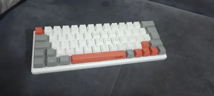 TECLADO MECÂNICO PCYES KUROMORI 60% - SEMIUSADO
