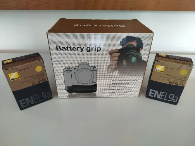 2 baterias e 1 grip para Nikon D40