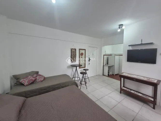 Apartamento 1 quarto, no Centro Histórico de Porto Alegre. Mobiliado