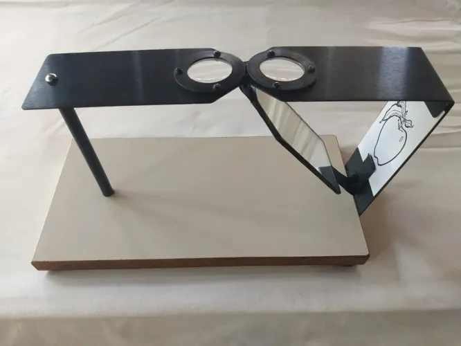 Estereoscópio oblíquo Cheiroscópio