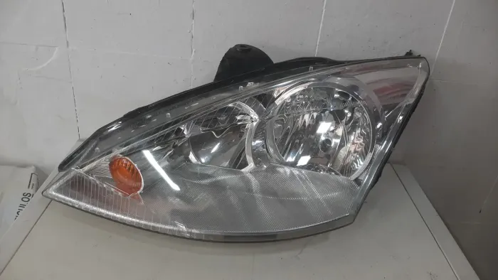 Farol Ford Focus foco duplo esquerdo