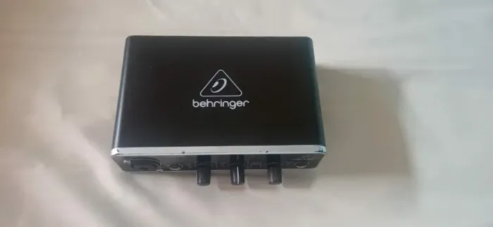 Interface de audio Behringer UMC22
