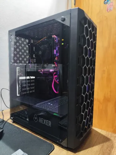PC i7 C/RX550 4GB + 16GB RAM 