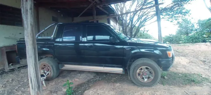 Toyota Hilux CD DLX 4X4 2.8 Diesel 2001