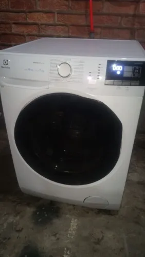 Lavadora Lava e seca Eletrolux 11kg
