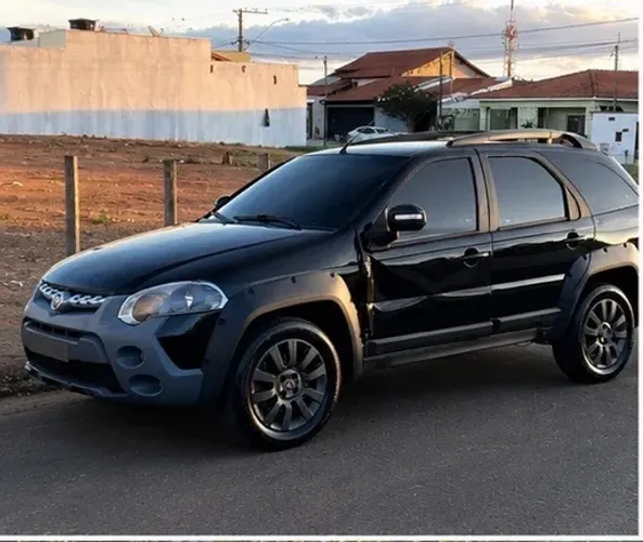 Fiat Palio Weekend Adventure Locker 1.8 Flex 2017