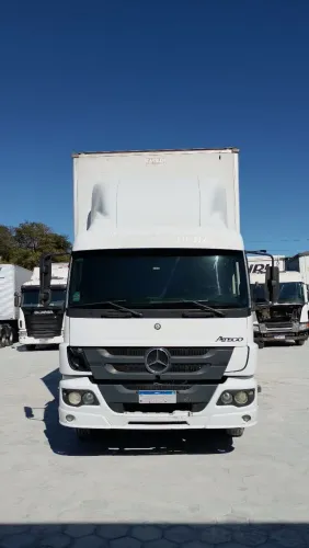Vendo caminhão Mercedes Bens Atego 2426 - Ano 2016 veículo em ótimo estado de conservação
