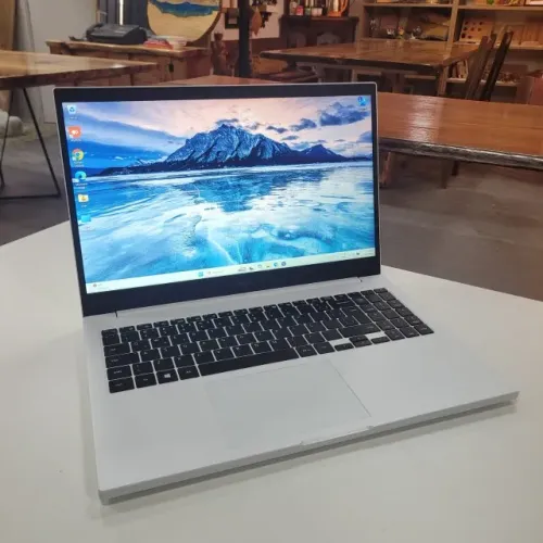 Notebook Samsung NP550XDA Branco, i3 11 Geração, 8GB DDR4, SSD 240GB