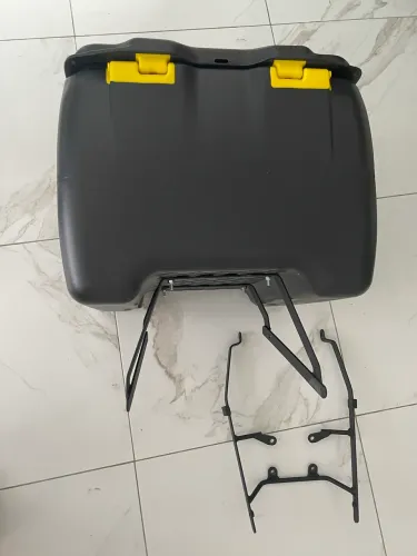 Baú icbras 140 litros, com suporte