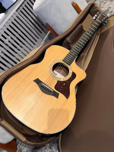 Violão Taylor 214ce Grand Auditorium 2025
