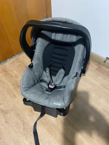 Bebê conforto Narni com base
