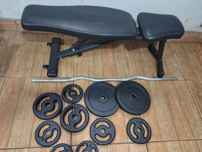 Banco de supino livre + barra W + 40kg de anilhas