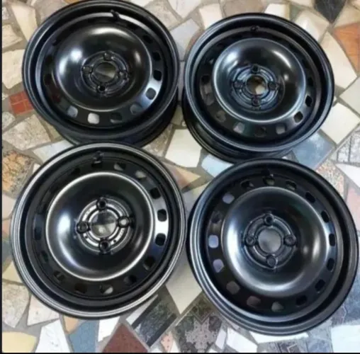 Rodas Vw Gol/Voyage/Saveiro aro 15 