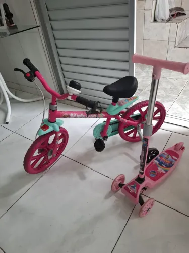 Brinquedos infantil  bicicleta e Patinete as duas por apenas esse valor